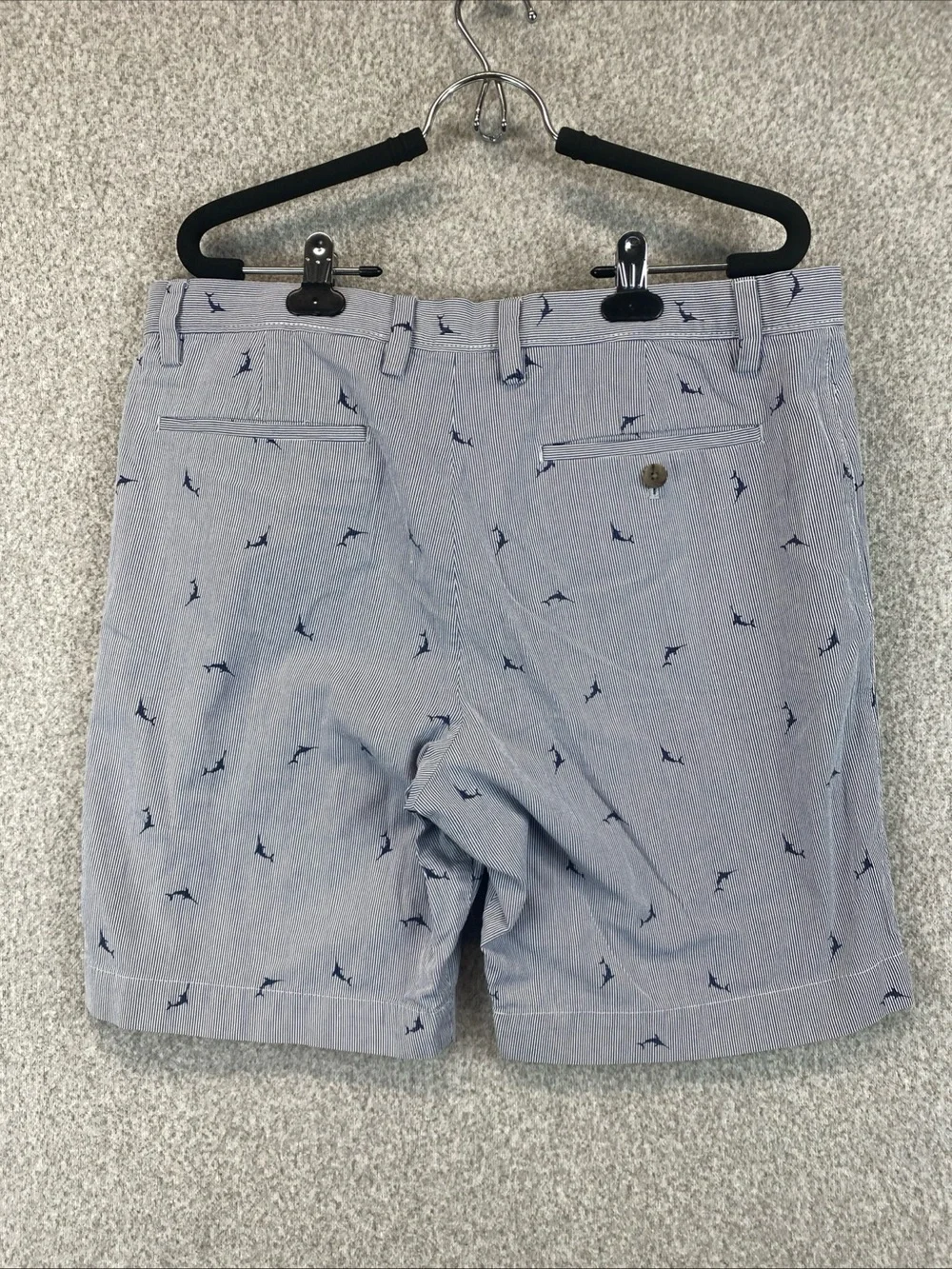 Banana Republic Chino Shorts Mens Size 34 Swordfish Pinstripe Preppy Coastal